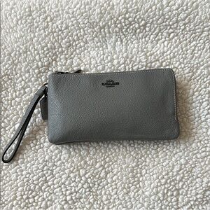 Coach Double Zip Pebbled Leather Wallet Wristlet
Heathered Gray
